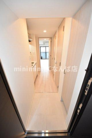 S-RESIDENCE難波大国町Unoの玄関