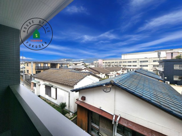 大野城市山田2丁目第1-2棟（1号棟）の展望|窓から緑が見える物件も魅力的です。