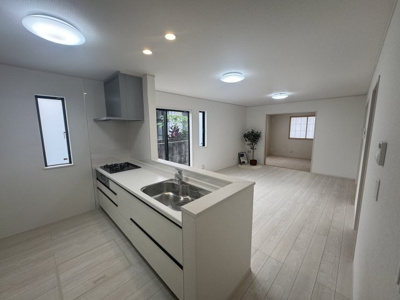 【キッチン】 | 与那原町与那原（全9棟）F号棟 | F号棟　使いやすいシステムキッチン♪