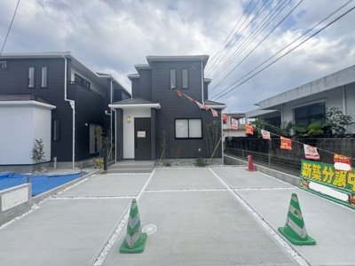 【外観】 | 与那原町与那原（全9棟）F号棟 | F号棟　並列駐車3台可♪