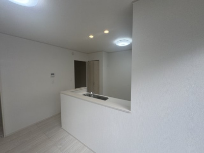 【キッチン】 | 与那原町与那原（全9棟）F号棟 | F号棟　パントリー＋収納付き♪