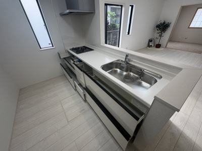 【キッチン】 | 与那原町与那原（全9棟）F号棟 | F号棟　使いやすいシステムキッチン♪