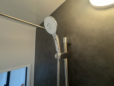 【浴室】 | 与那原町与那原（全9棟）F号棟 | F号棟　ワンタッチ止水式シャワーヘッド♪