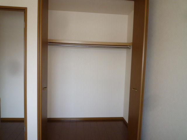 ハッピーライフ北畝Ａの収納|クローゼット