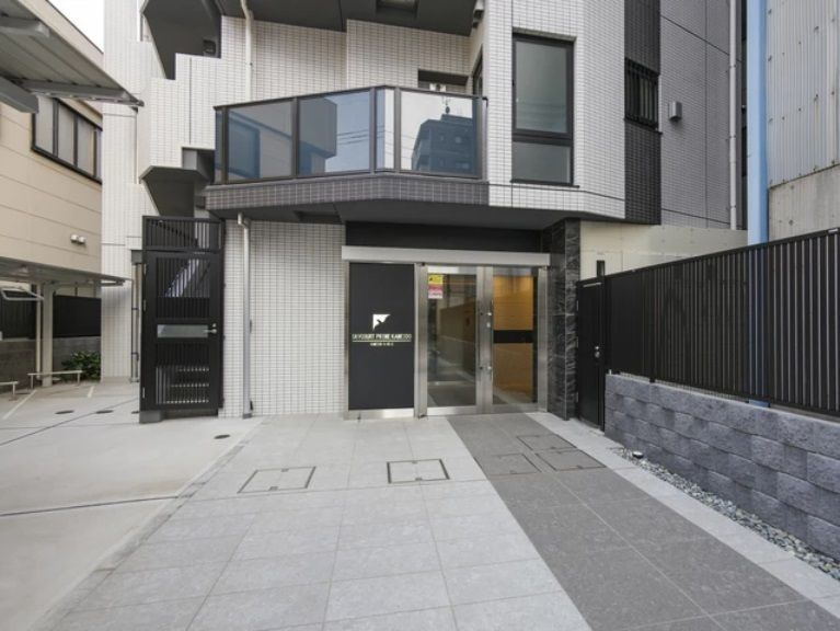 スカイコートプライム亀戸のエントランス