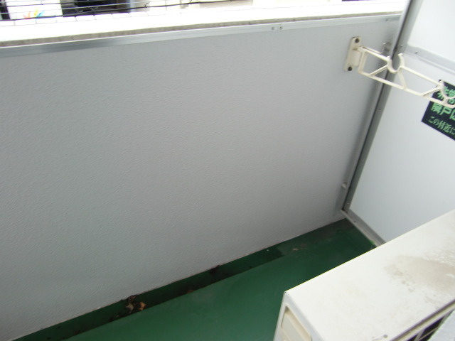 シャトラン弓木三番館のバルコニー