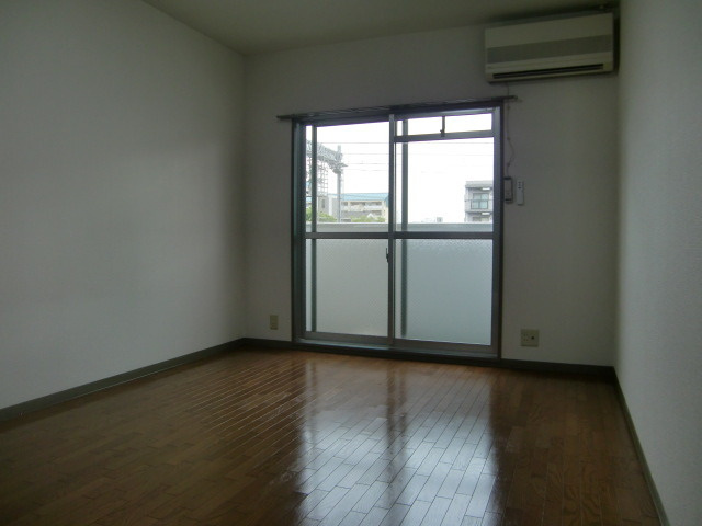 シャトラン弓木三番館の内装