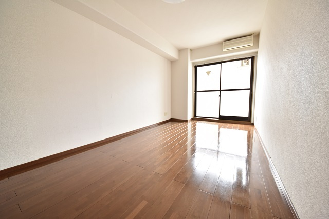 IDビルの居間・リビング