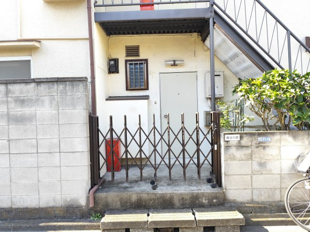 長谷川荘のエントランス