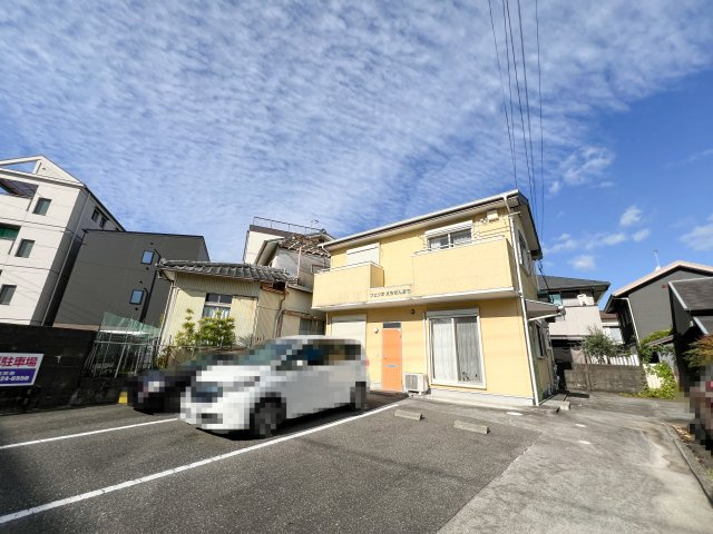 フェリオ越前町の駐車場