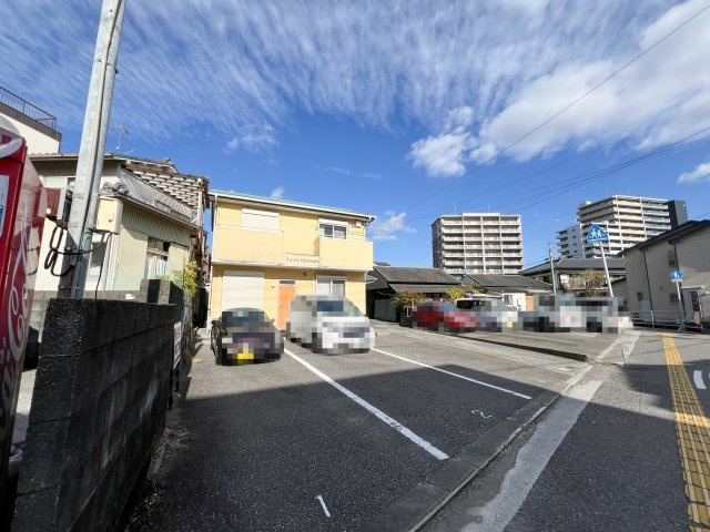 フェリオ越前町の駐車場