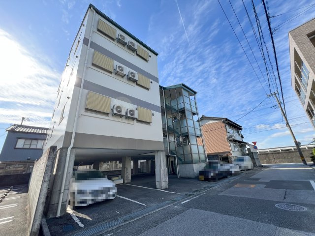 アーバン葛島の外観