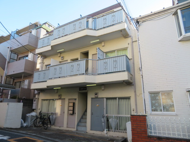 新宿区戸山１丁目の一棟マンション