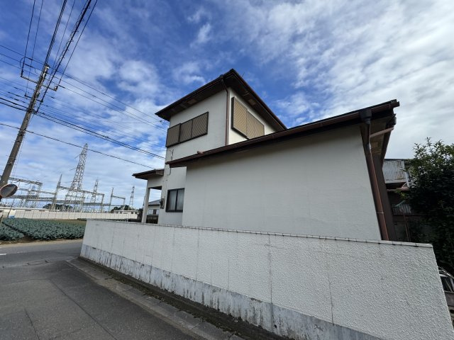 -三丁目不動産-　深谷市岡　昭和60年築の前面道路含む現地写真