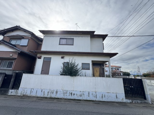 -三丁目不動産-　深谷市岡　昭和60年築の外観
