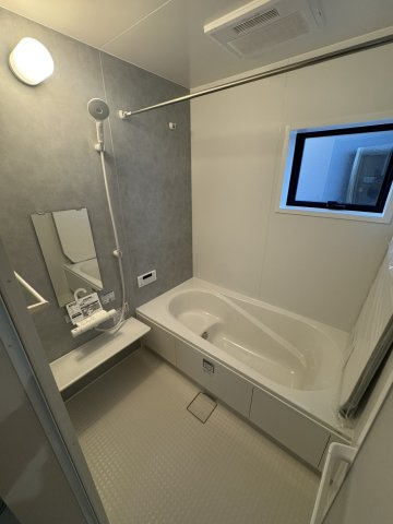 【前面道路含む現地写真】 | リーブルガーデン．S　熊谷万平町第３　 | 現地前面道路（2025年11月22日）撮影