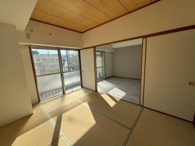 サンヒルズ松和花壇の和室