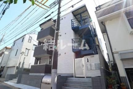 練馬区小竹町２丁目のアパートのエントランス