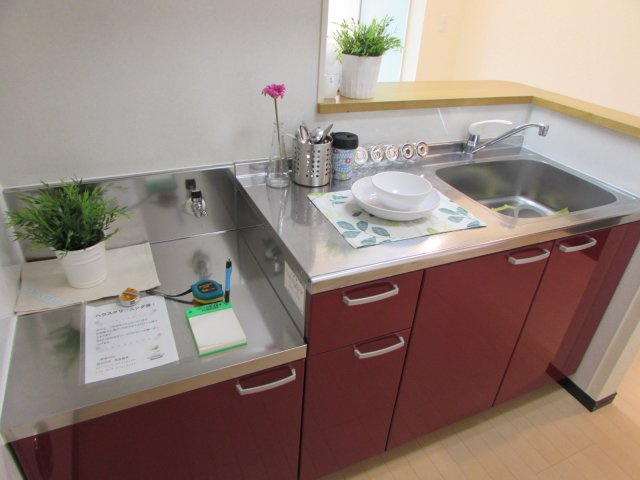 ルーチェビアンカのキッチン|人数のカウンターキッチン