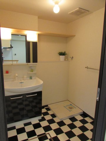 ルーチェビアンカの洗面所|洗濯機置き場です。