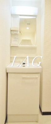 【洗面所】 | ＤＥＮ大口仲町３ | 独立洗面台です。