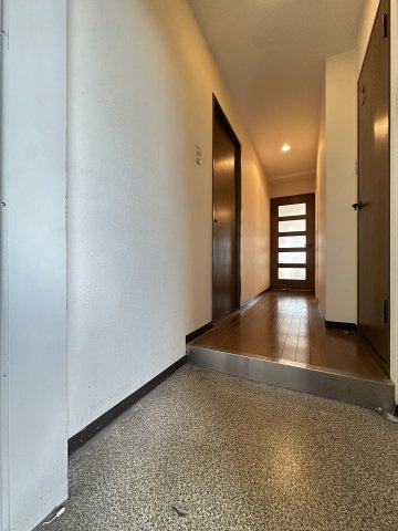 ファミールグランデの玄関