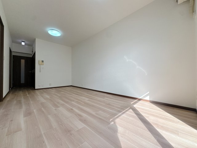 【居間・リビング】 | アーベインルネス諸岡1号棟☆仲介手数料無料☆