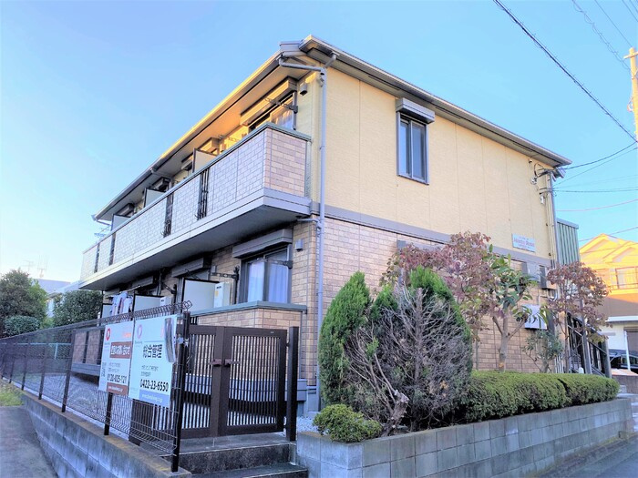 モンテローザの外観