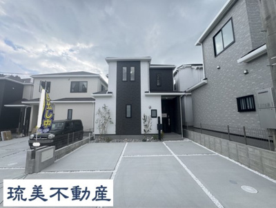 【外観】 | 与那原町与那原（全9棟）G号棟 | G号棟　並列駐車3台可♪