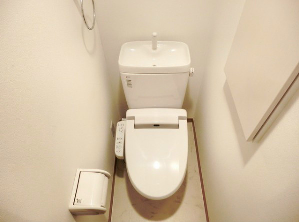 杉並区高円寺南２丁目のアパートのトイレ