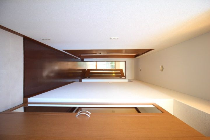 マンション白壁