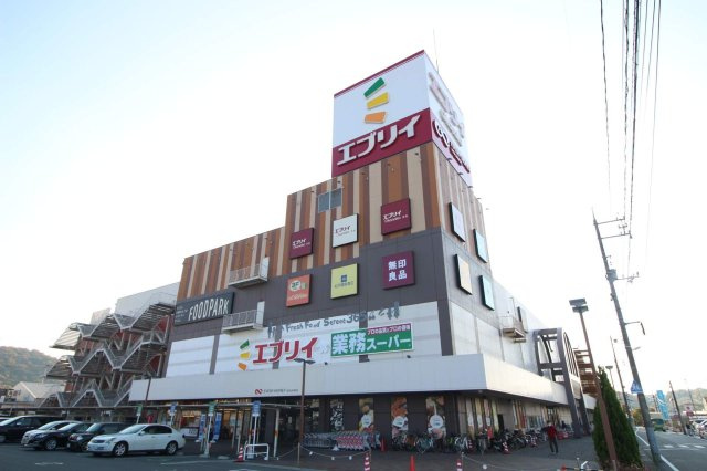 マンション白壁