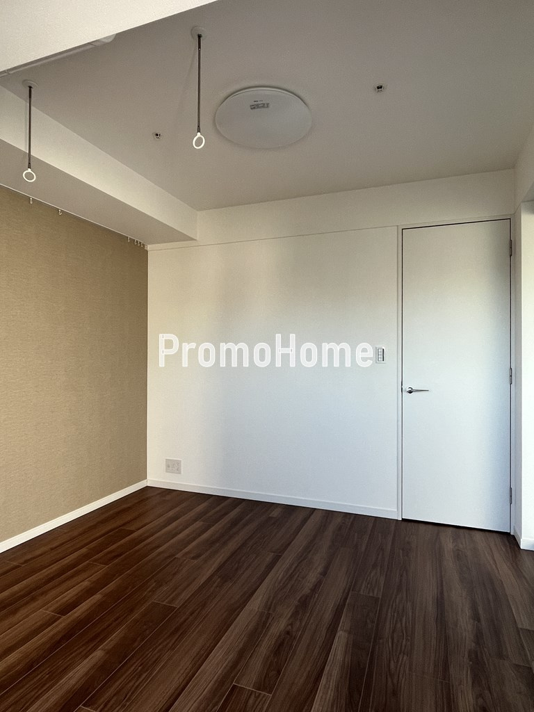 グレイスコート岩本町の洋室