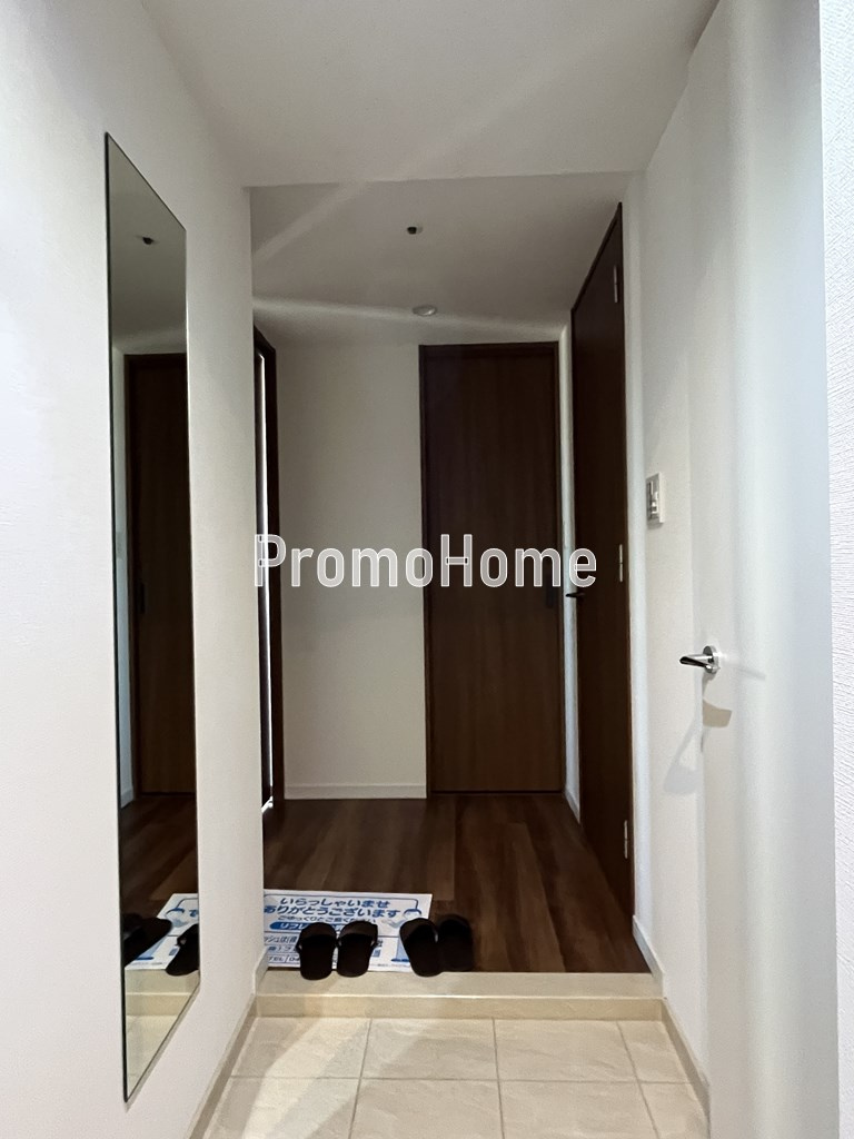 グレイスコート岩本町の玄関