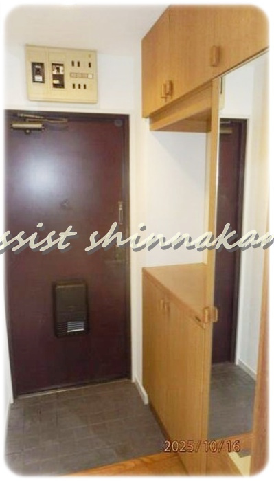 フォレスト中野の玄関