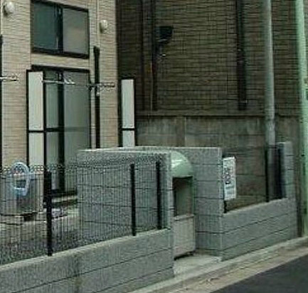 杉並区梅里１丁目のアパートのエントランス