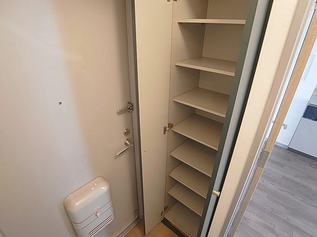 ラルゴTNの玄関|シューズＢＯＸ沢山入ります