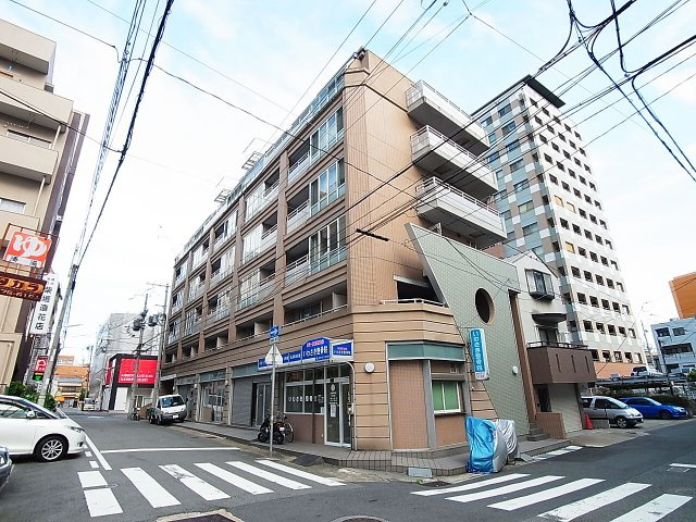 ラルゴTNの外観|タイル張りで綺麗な外観