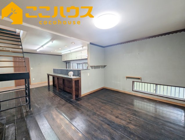 浦添市勢理客2丁目　中古一戸建ての居間・リビング|LDK