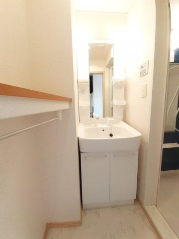 エレガンテ・フィオーレ　Ａの洗面所