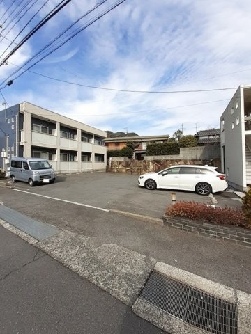 エレガンテ・フィオーレ　Ａの駐車場