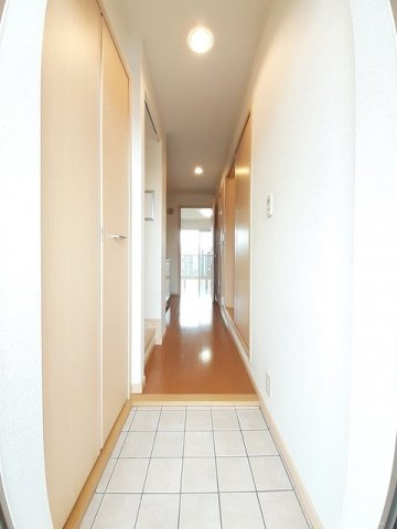 エレガンテ・フィオーレ　Ａの玄関