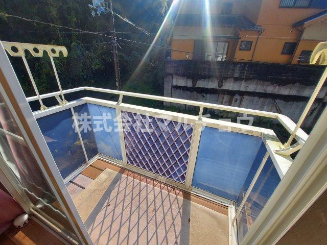 中三栖戸建てのバルコニー|バルコニーからの眺めを楽しみながら食事をしませんか