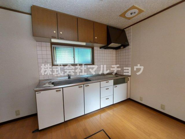 中三栖戸建てのキッチン|きれいなキッチンです