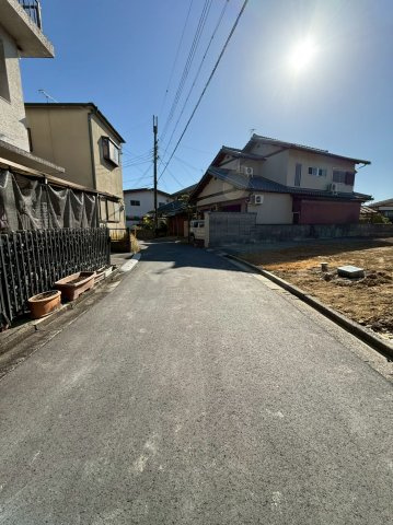 胡麻生　戸建の前面道路含む現地写真