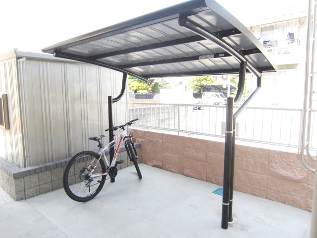 ミロディアのその他共用部分|屋根付き駐輪場完備
別号室の写真です
