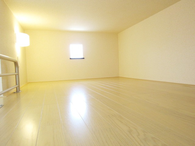 ミロディアの洋室|ロフト2ヶ所あり
別号室の写真です