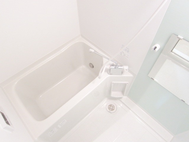 ミロディアの浴室|浴室乾燥、追い焚き機能つき
別号室の写真です