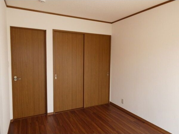 グリーンパーク鳴海の寝室|ゆとりの広さです