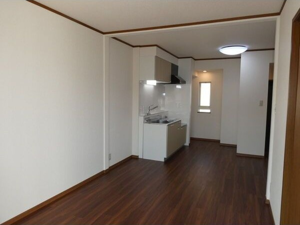 グリーンパーク鳴海の内装|過ごしやすい室内です